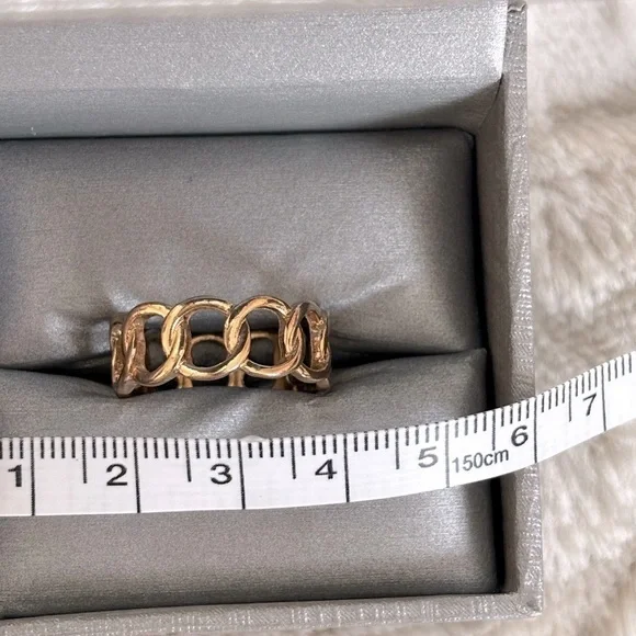 Elegant Gold Chain Link Ring - Picture 2 of 4